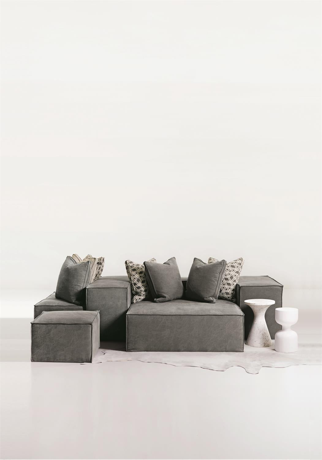 Isabelle Accent Table