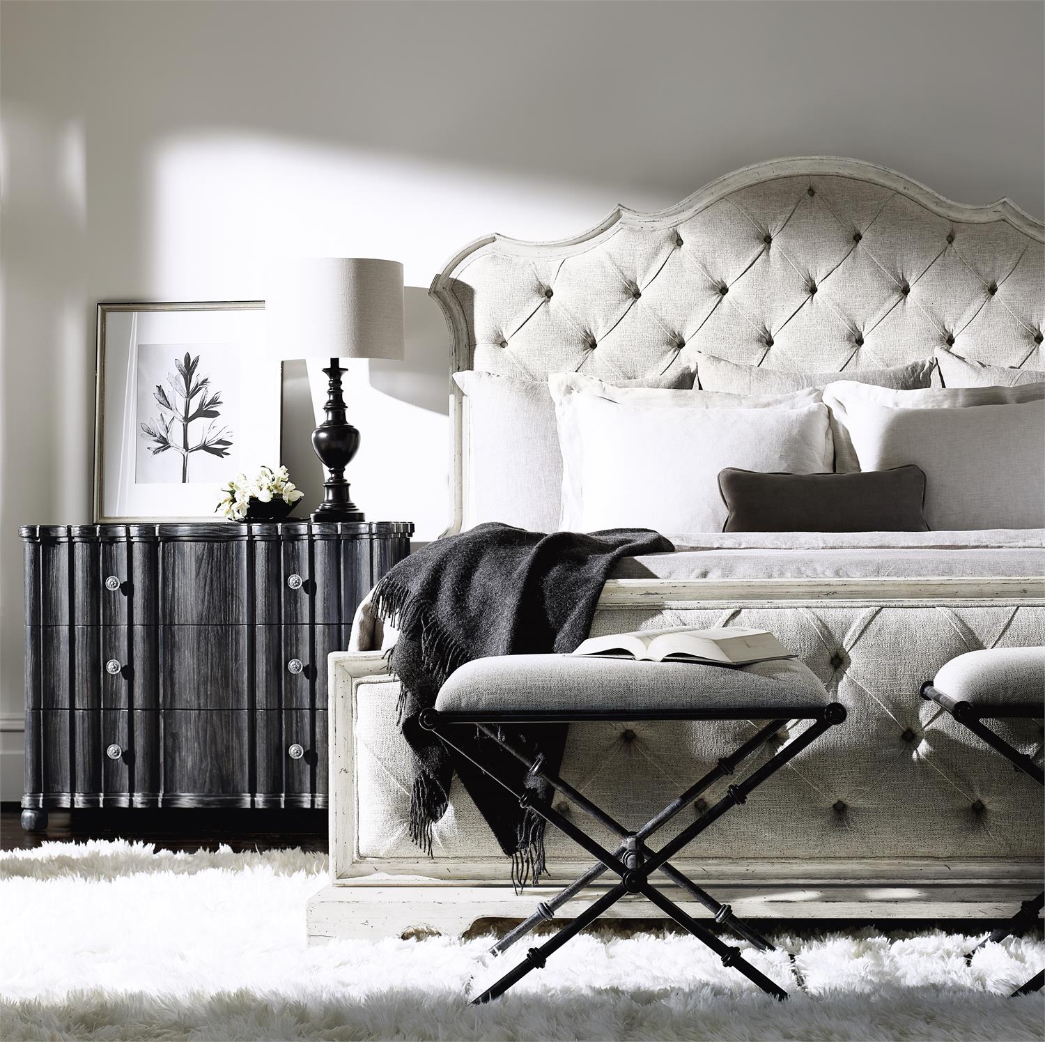 Mirabelle Panel Bed California King